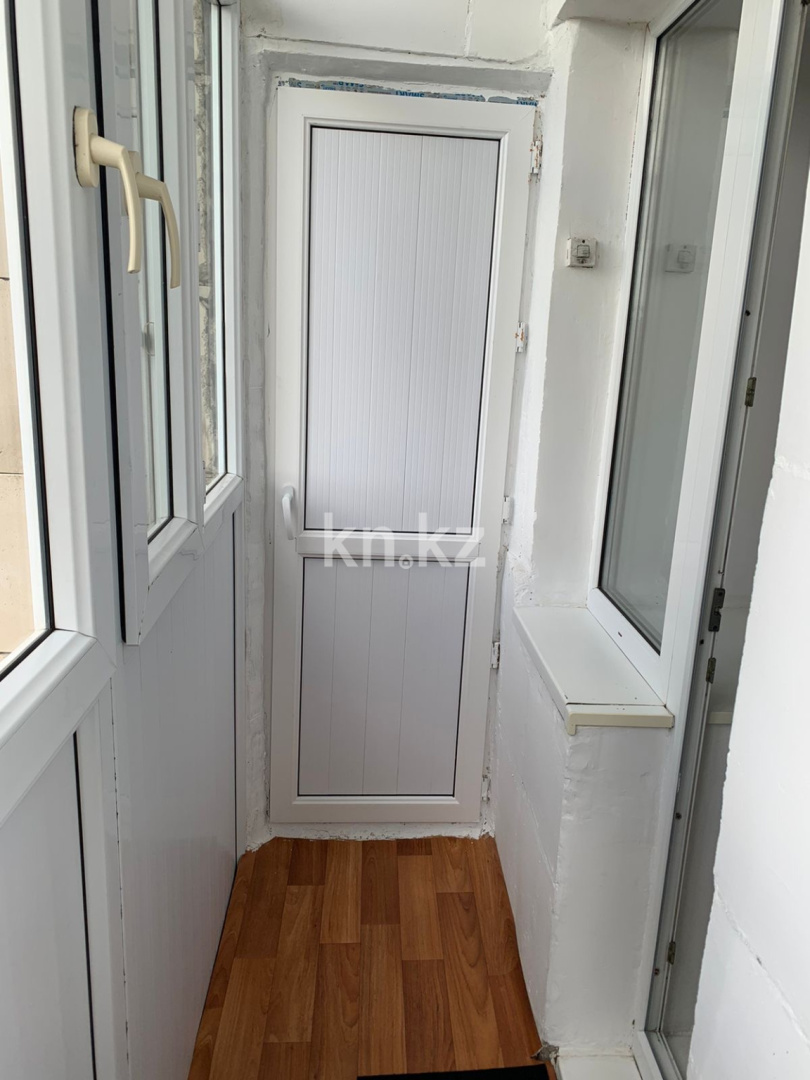 Продажа 3-комнатной квартиры, 60.9 м², мкр-н Восток-3, дом  9 в Караганде - фото 8