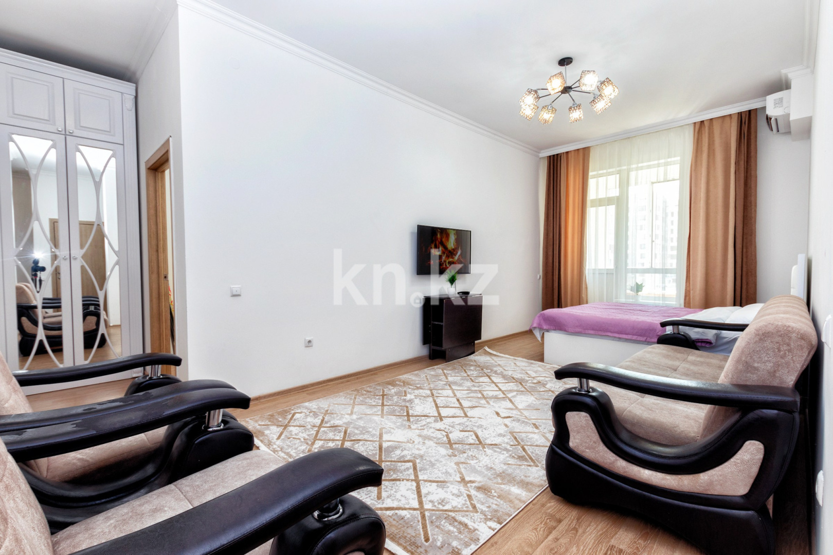 Аренда 2-комнатной квартиры посуточно, 75 м², пр. Кабанбай батыра, дом  60а/2 в Астане - фото 10