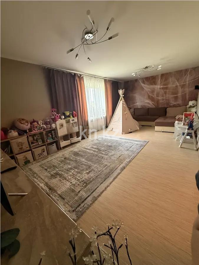 Продажа 3-комнатной квартиры, 100 м² в Караганде