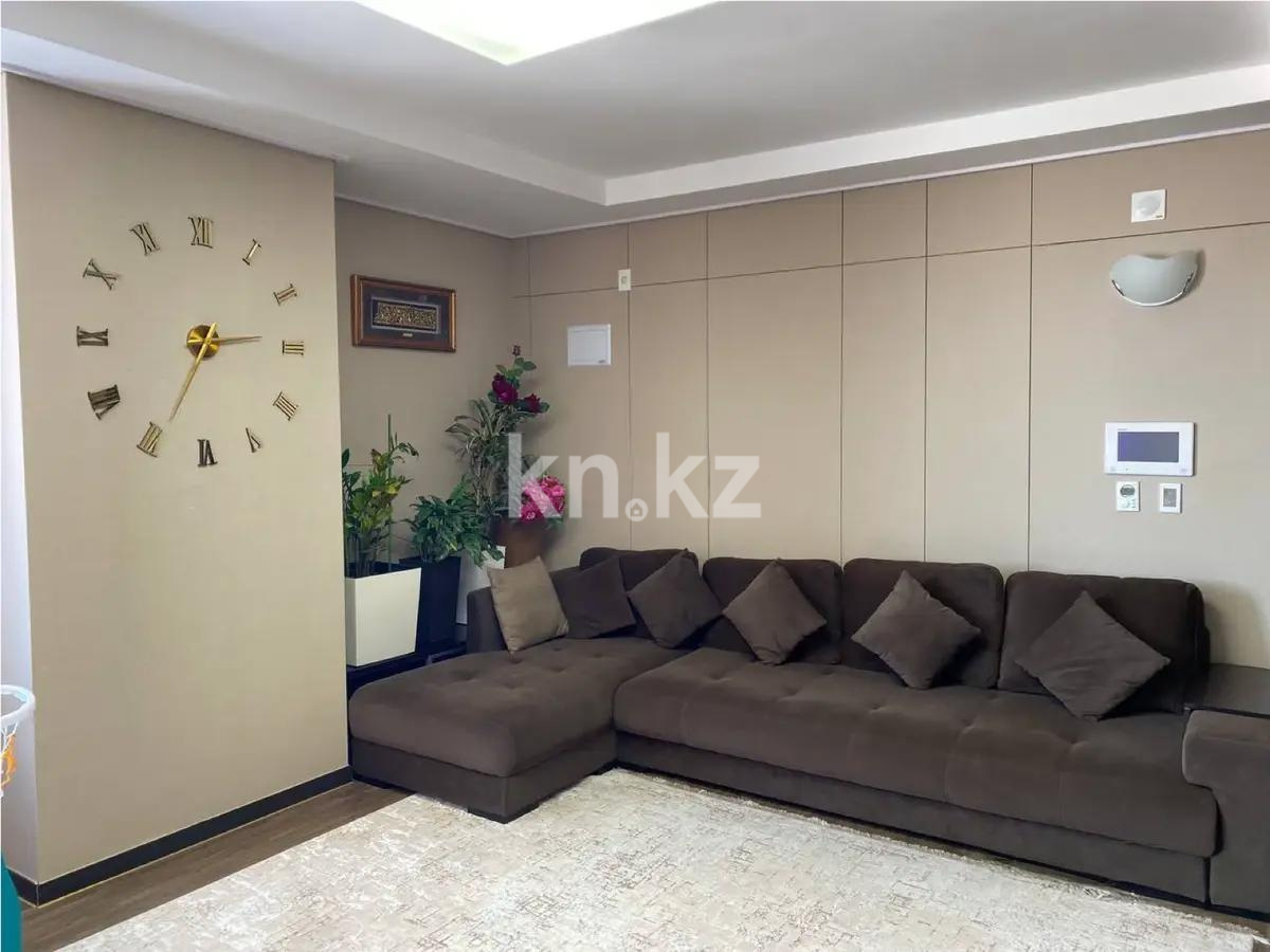Продажа 4-комнатной квартиры, 140 м², пр. Кошкарбаева, дом  10/1 в Астане