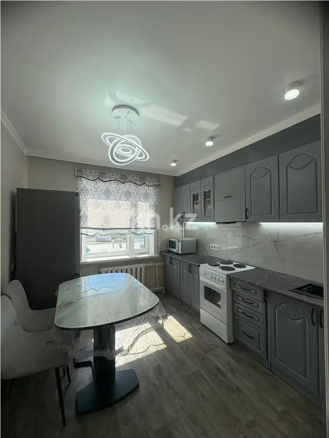 Продажа 4-комнатной квартиры, 80 м², мкр-н Голубые Пруды, дом  12 в Караганде - фото 4