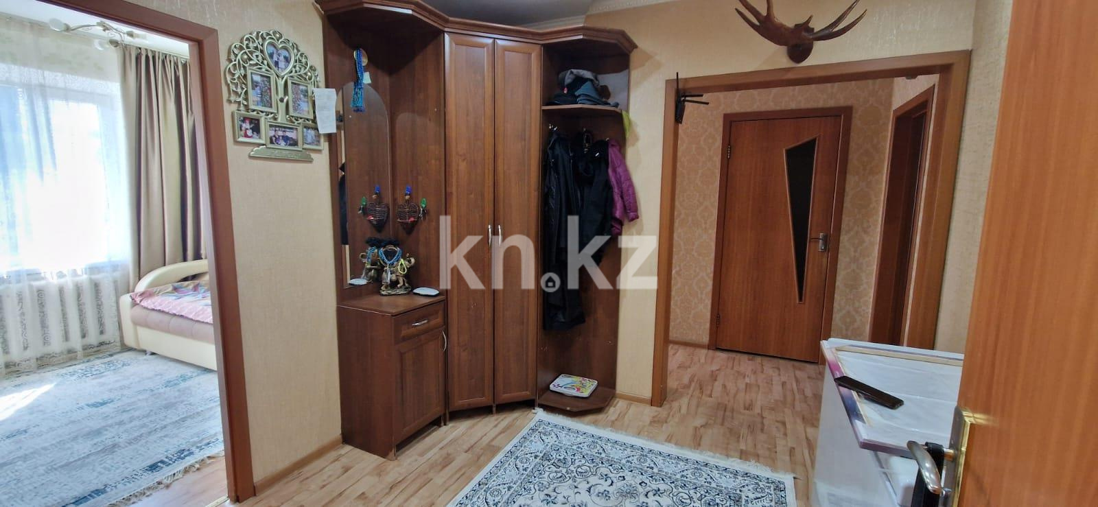 Продажа 3-комнатной квартиры, 62 м², ул. 9-й мкр. в Темиртау - фото 6