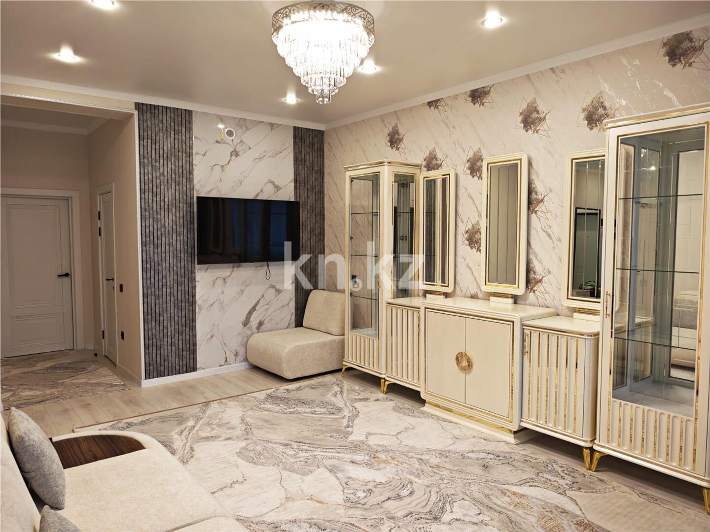 Продажа 2-комнатной квартиры, 64 м² в Караганде