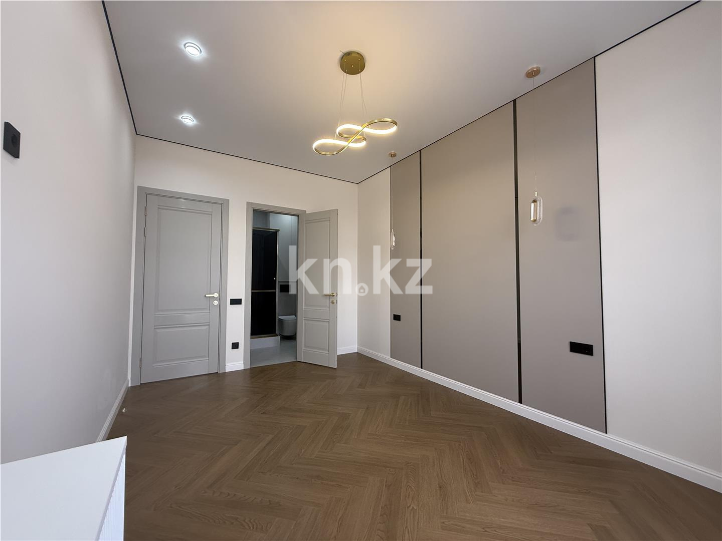 Продажа 4-комнатной квартиры, 111 м² в Караганде - фото 12