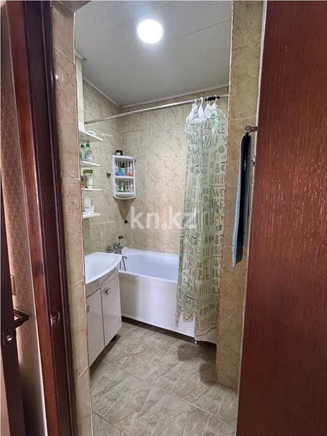 Продажа 3-комнатной квартиры, 65 м², мкр-н Аксай-1а, дом  13 в Алматы - фото 7