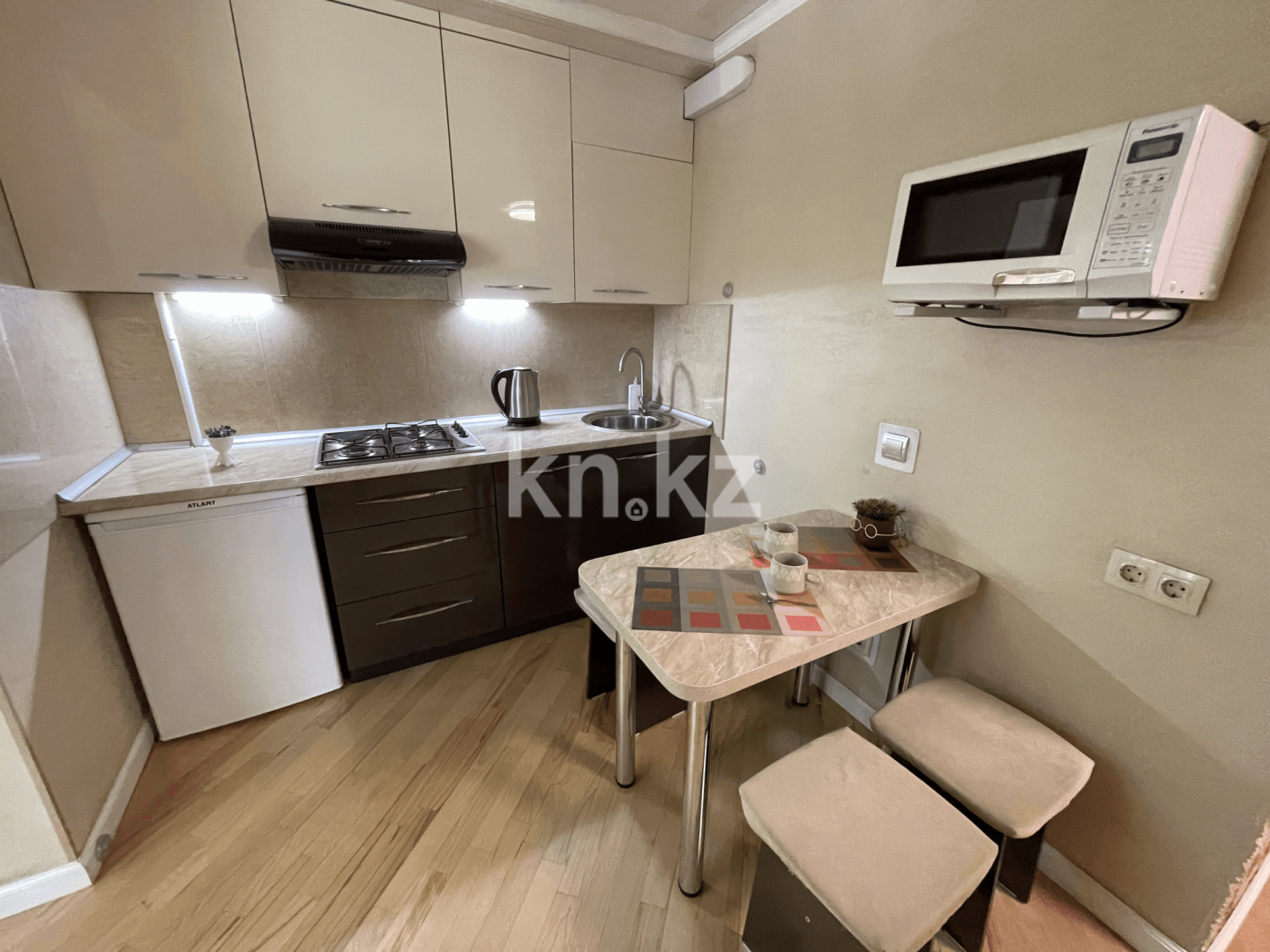 Аренда 1-комнатной квартиры посуточно, 40 м² в Алматы - фото 8