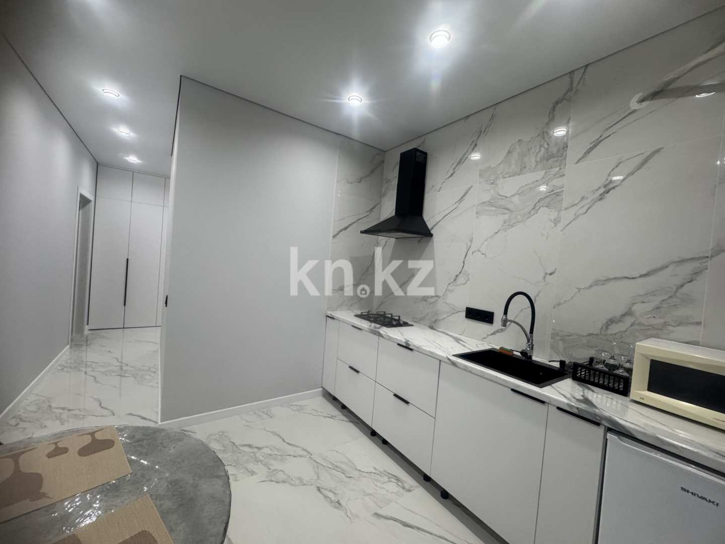 Аренда 1-комнатной квартиры посуточно, 51 м², ул. Курмангазы, дом  98 в Уральске - фото 5