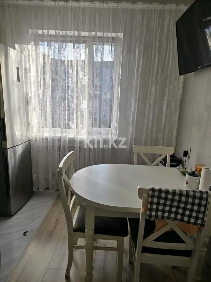 Продажа 3-комнатной квартиры, 63 м², мкр. Восток-3, дом  16 в Караганде - фото 4