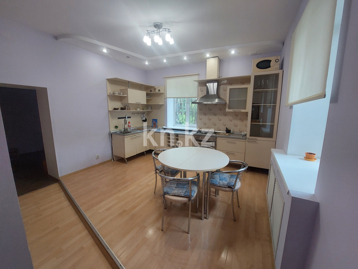 Продажа 2-комнатной квартиры, 57 м², ул. Аханова (Театральная), дом  54 в Караганде - фото 7