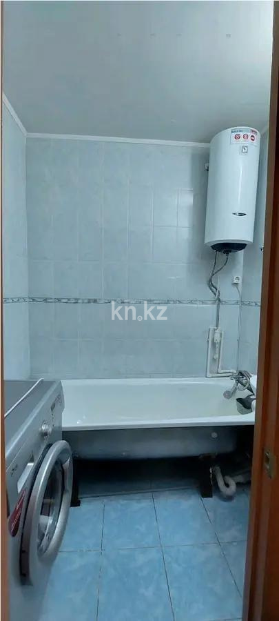 Продажа 2-комнатной квартиры, 52 м², ул. Дюсембекова, дом  49 в Караганде - фото 4