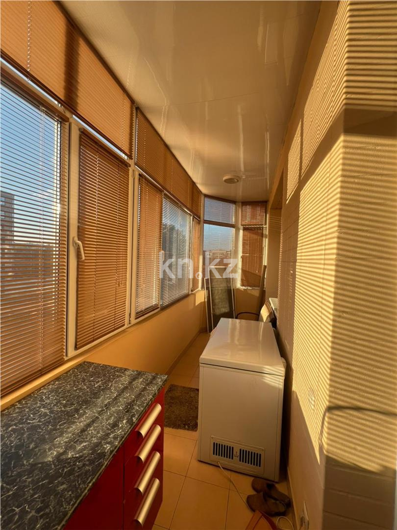 Продажа 4-комнатной квартиры, 188 м², ул. Аманжолова в Караганде - фото 23