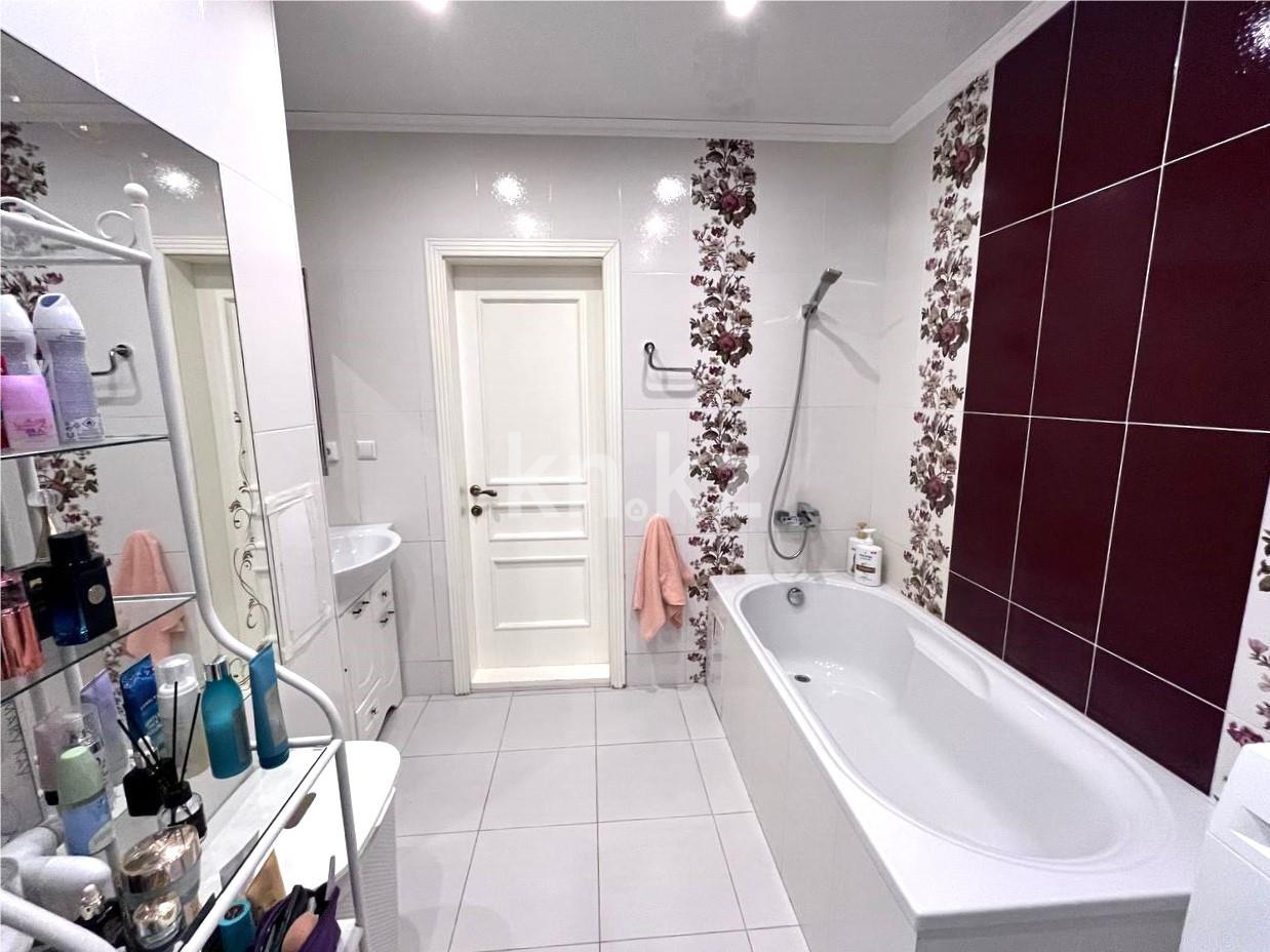 Продажа 4-комнатной квартиры, 136 м² в Караганде - фото 25