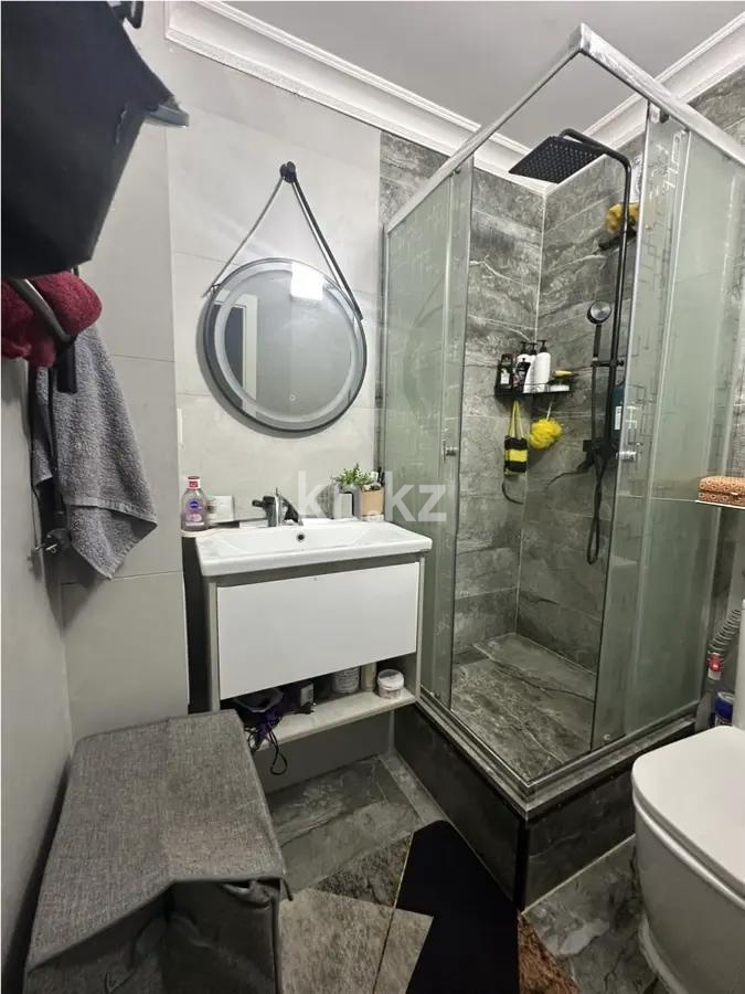 Продажа 2-комнатной квартиры, 47 м², 5 мкр., дом  7 в Алматы - фото 4