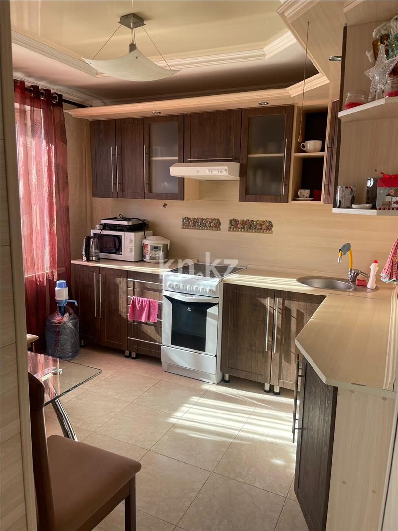 Продажа 1-комнатной квартиры, 35 м², мкр-н Орбита-1, дом  6 в Караганде - фото 3