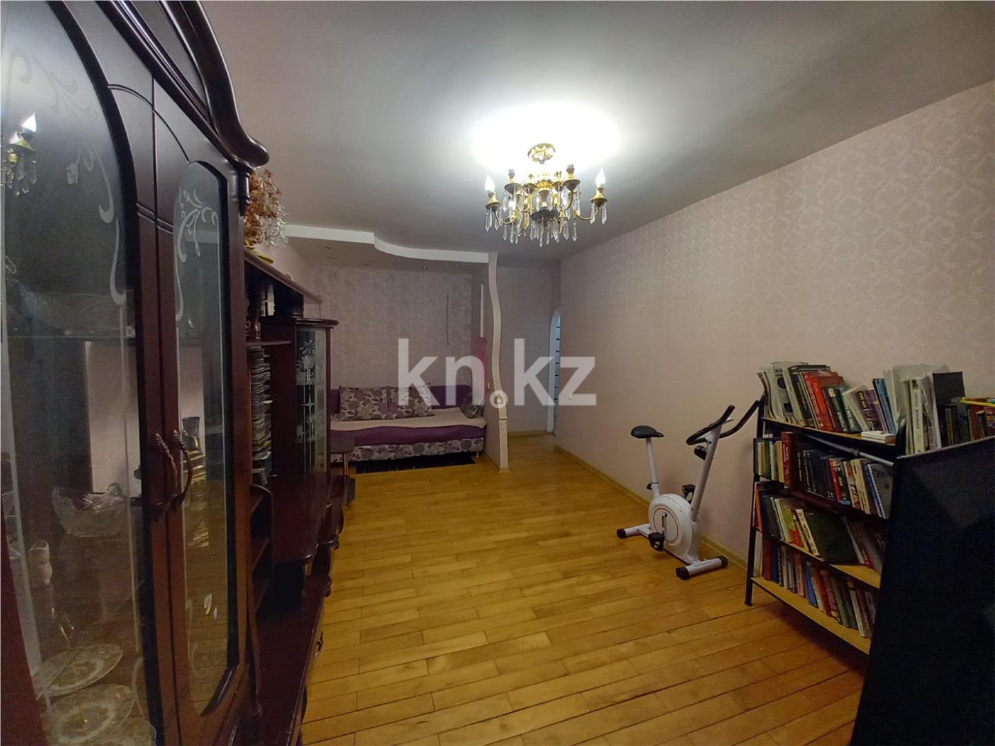 Продажа 4-комнатной квартиры, 92 м², ул. Торайгырова в Астане - фото 3