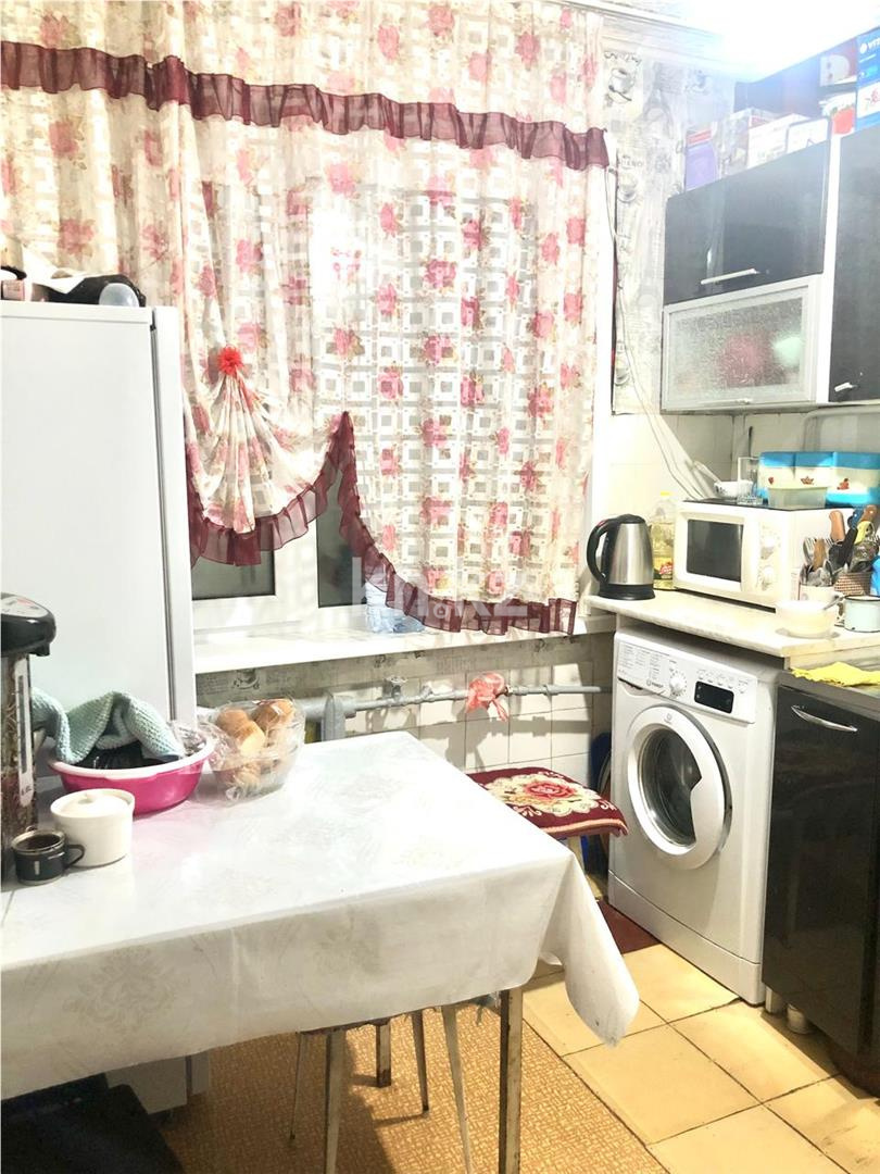 Продажа 3-комнатной квартиры, 63 м², 16 мкр. в Караганде - фото 6