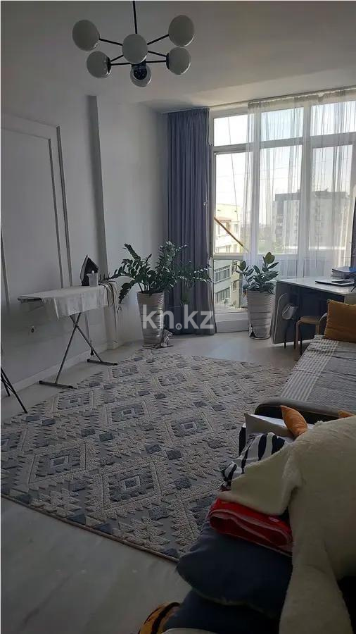 Продажа 2-комнатной квартиры, 65 м² в Алматы
