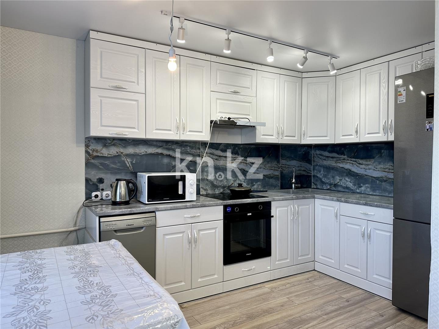 Продажа 4-комнатной квартиры, 79 м², ул. Крылова в Караганде - фото 2