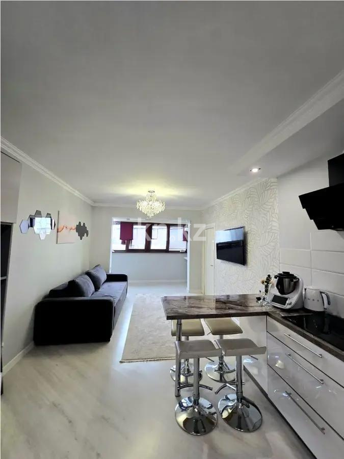 Продажа 2-комнатной квартиры, 43.8 м², мкр. Аксай-5, дом  25 в Алматы