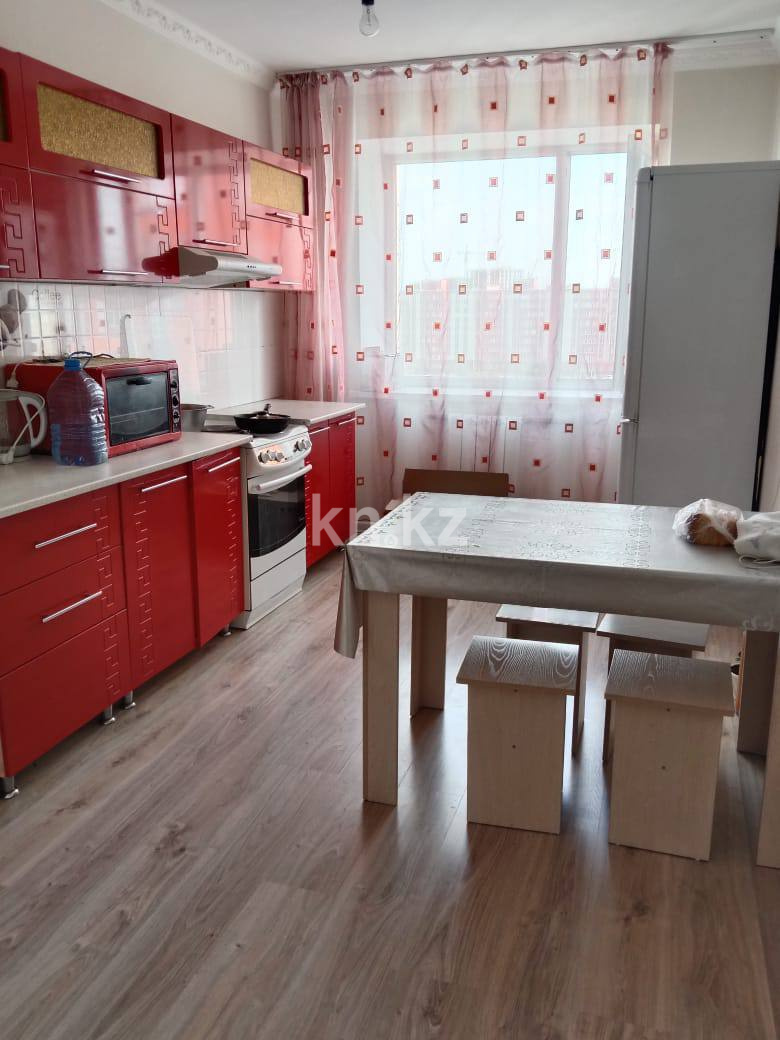 Аренда 1-комнатной квартиры, 50 м² в Астане