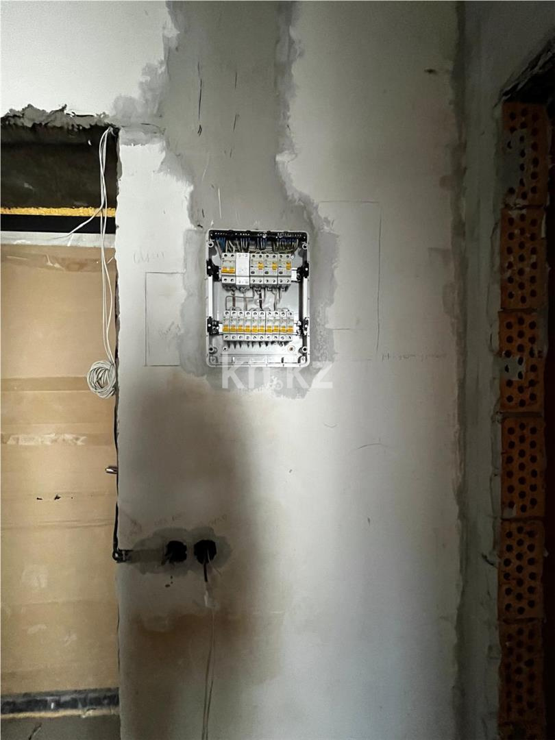 Продажа 2-комнатной квартиры, 65 м², ул. Ашимова, дом  21 блок А в Караганде - фото 8