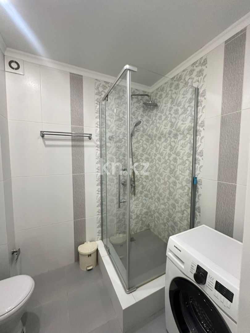 Продажа 2-комнатной квартиры, 42 м², пр. Шахтеров, дом  52б в Караганде - фото 6