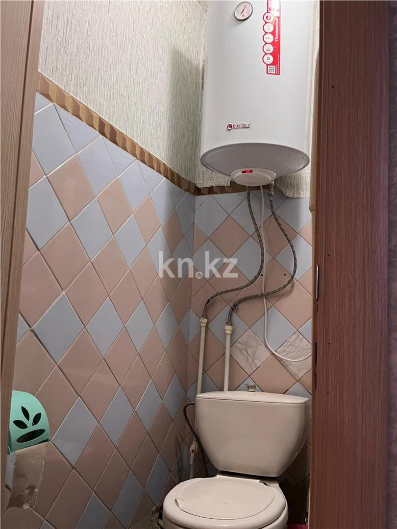 Продажа 3-комнатной квартиры, 65 м², 19-й мкр., дом  75 в Караганде - фото 9