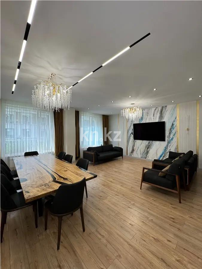 Продажа 5-комнатной квартиры, 220 м², пр. Туран, дом  3/2 в Астане