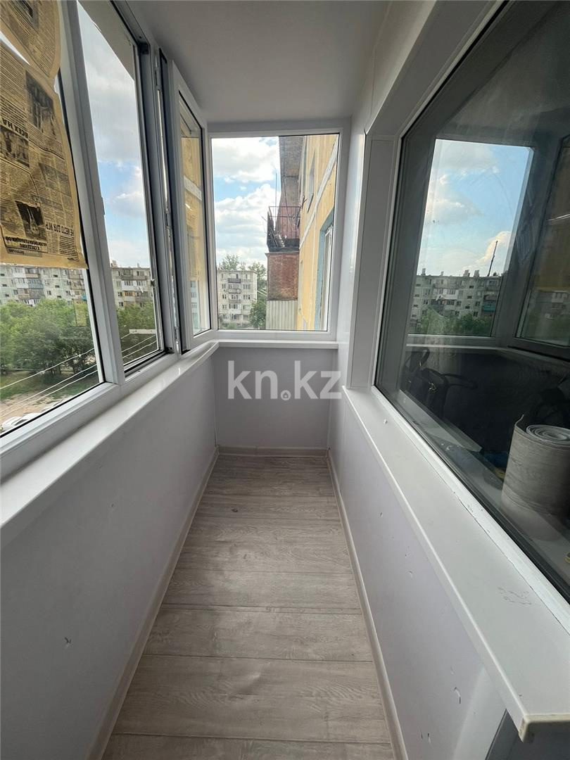 Продажа 3-комнатной квартиры, 48 м², мкр-н 2, дом  11 в Абае - фото 4