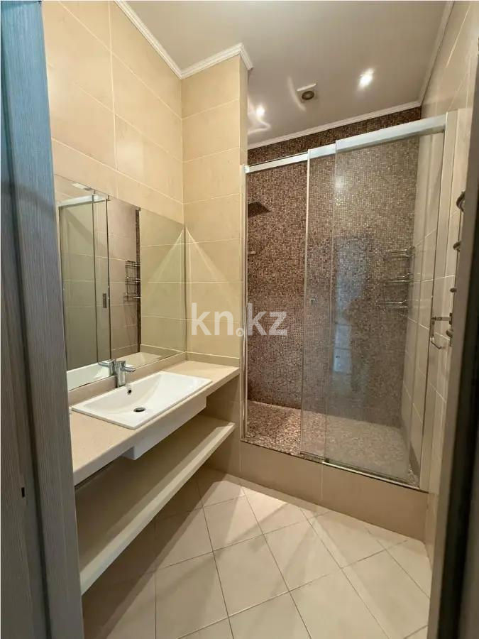 Продажа 2-комнатной квартиры, 84 м², ул. Жамакаева, дом  254/2д в Алматы - фото 4