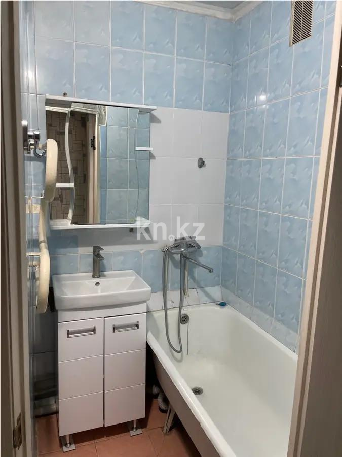 Продажа 3-комнатной квартиры, 60 м², мкр-н Аксай-2, дом  69 в Алматы - фото 4