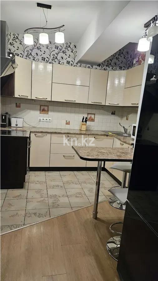 Продажа 3-комнатной квартиры, 92 м², ул. Ходжанова, дом  81 в Алматы - фото 3