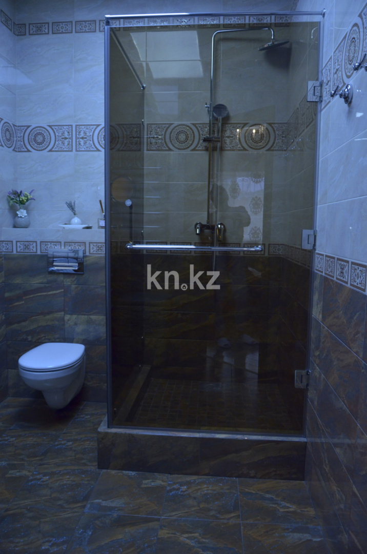 Продажа 7-комнатного дома, 380 м² в Алматы - фото 32