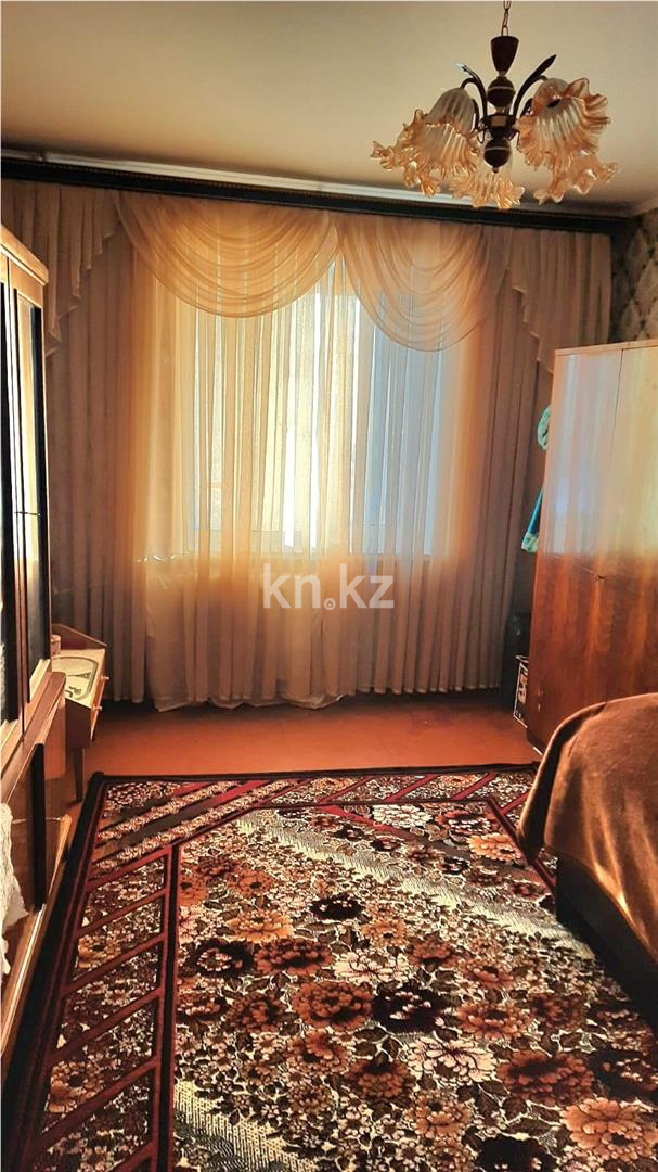 Продажа 2-комнатной квартиры, 50 м², 18 мкр. в Караганде - фото 3
