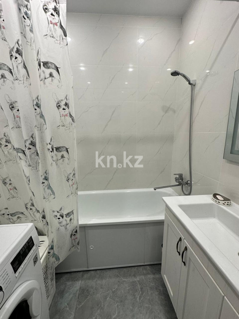 Продажа 3-комнатной квартиры, 81 м², ул. Муканова в Караганде - фото 9