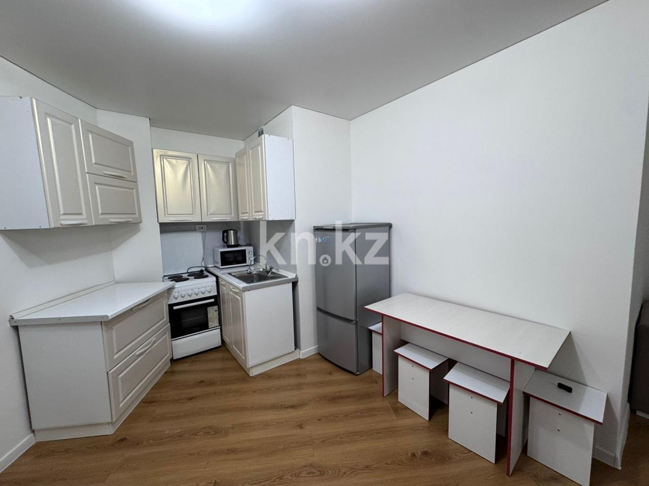 Аренда 2-комнатной квартиры, 72 м² в Астане