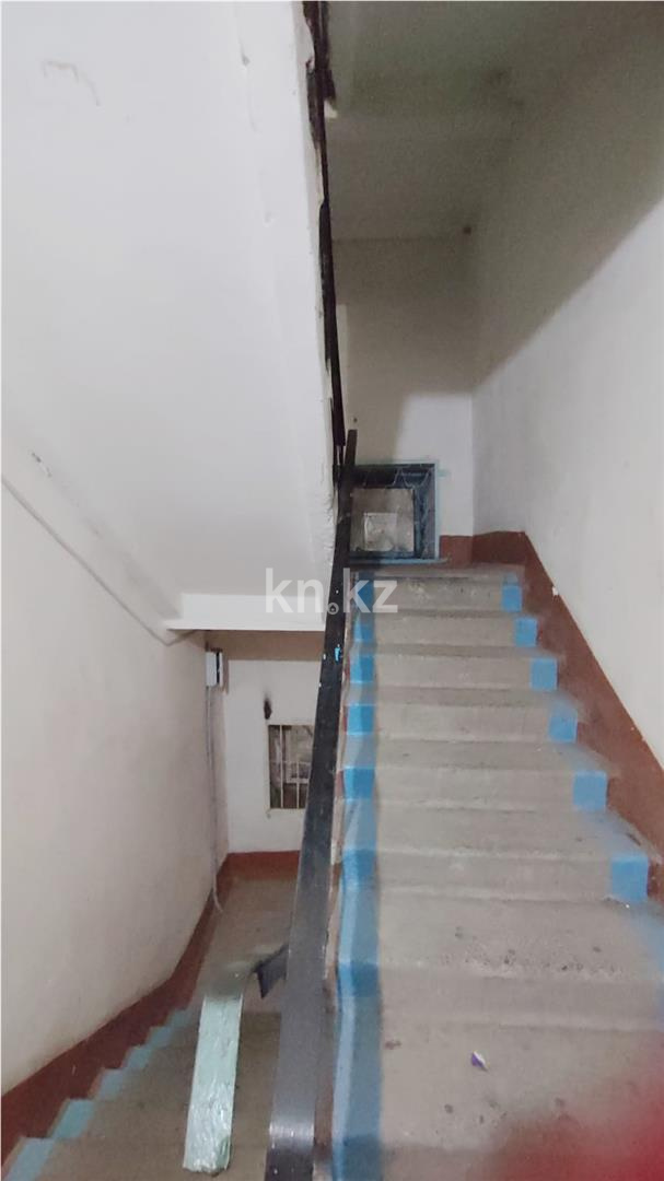 Продажа 3-комнатной квартиры, 62 м², 19 мкр. в Караганде - фото 16