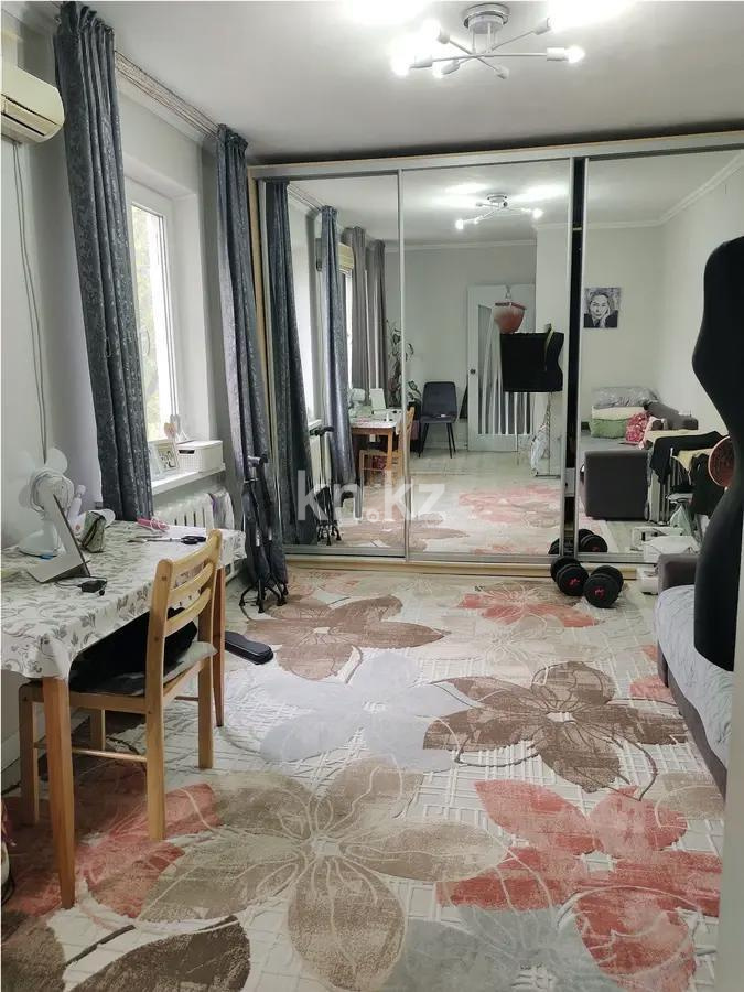 Продажа 3-комнатной квартиры, 57 м², ул. Валиханова, дом  25 в Алматы - фото 2