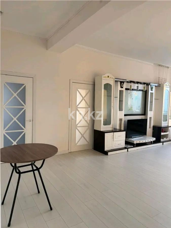 Продажа 4-комнатной квартиры, 181 м², мкр. Самал-1, дом  3 в Алматы