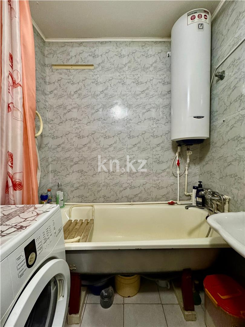 Продажа 3-комнатной квартиры, 63 м², ул. Жекибаева в Караганде - фото 9