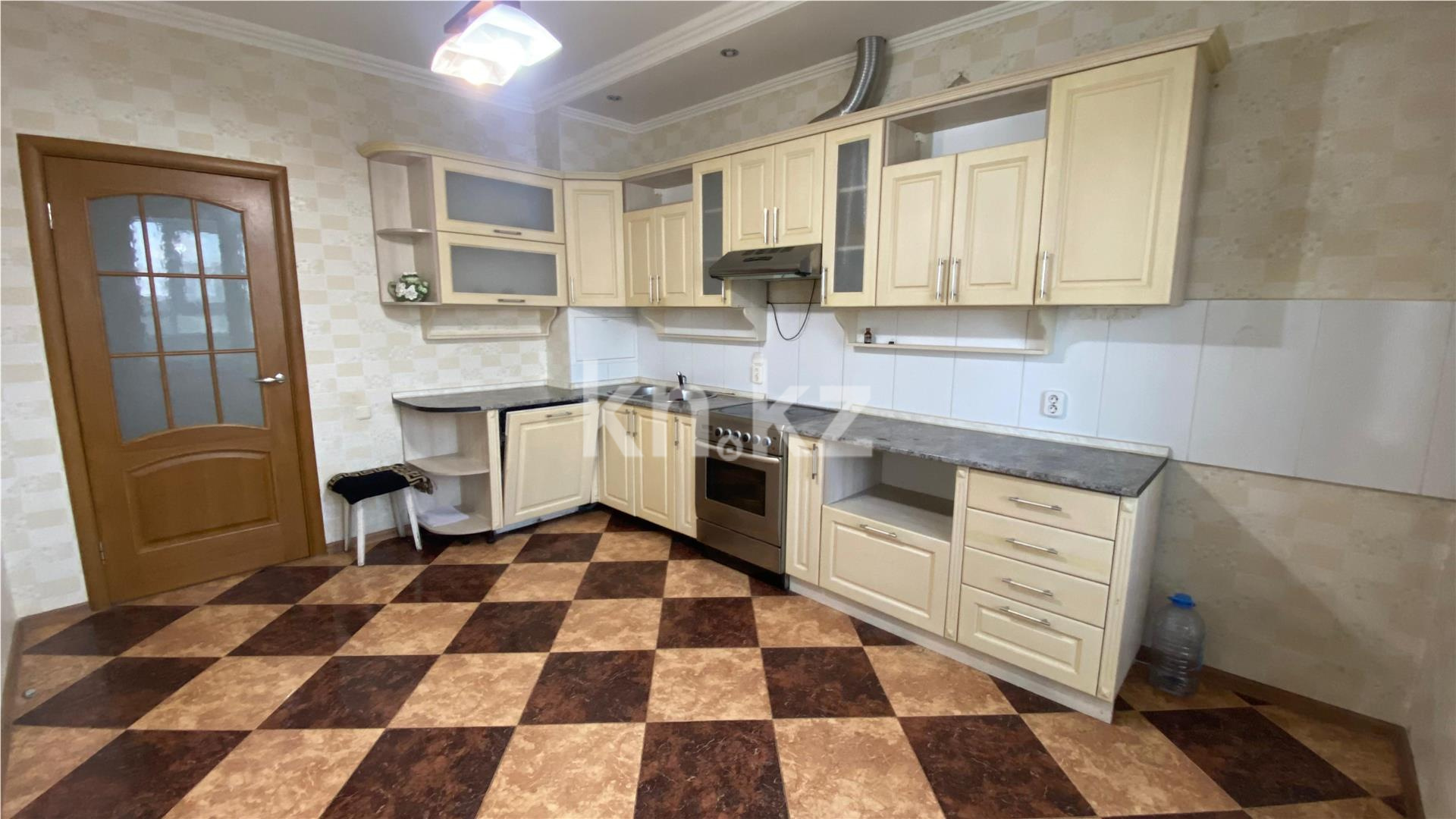 Продажа 3-комнатной квартиры, 96 м², пр. Республики в Караганде - фото 8