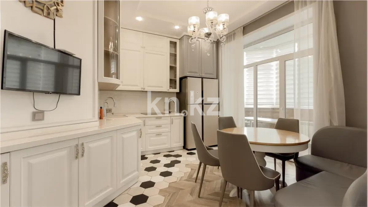 Продажа 4-комнатной квартиры, 146 м², ул. Аманжолова, дом  17 в Караганде - фото 5