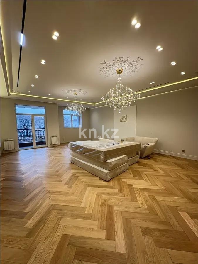 Продажа 4-комнатной квартиры, 255.7 м², ул. Тулебаева, дом  95/1 в Алматы