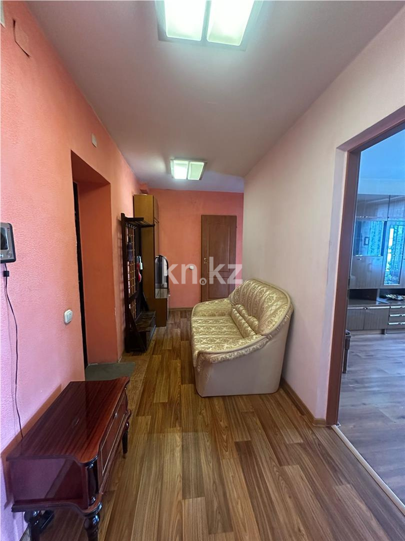 Продажа 2-комнатной квартиры, 53 м², ул. Ержанова в Караганде - фото 4