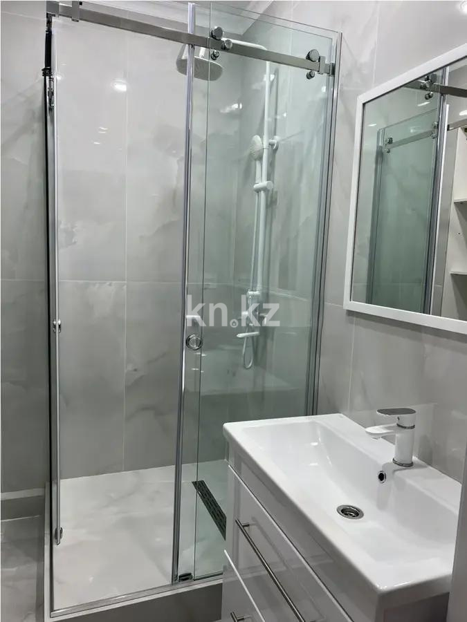 Продажа 2-комнатной квартиры, 48 м², мкр-н 20, дом  22 в Алматы - фото 3