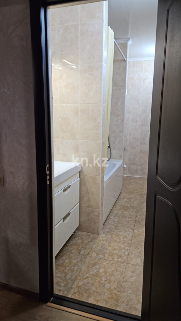 Продажа 4-комнатной квартиры, 95.2 м², ул. Ермекова, дом  81 в Караганде - фото 16