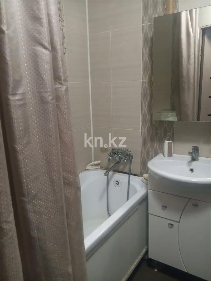 Продажа 3-комнатной квартиры, 64 м², мкр-н 11а, дом  6 в Караганде - фото 6