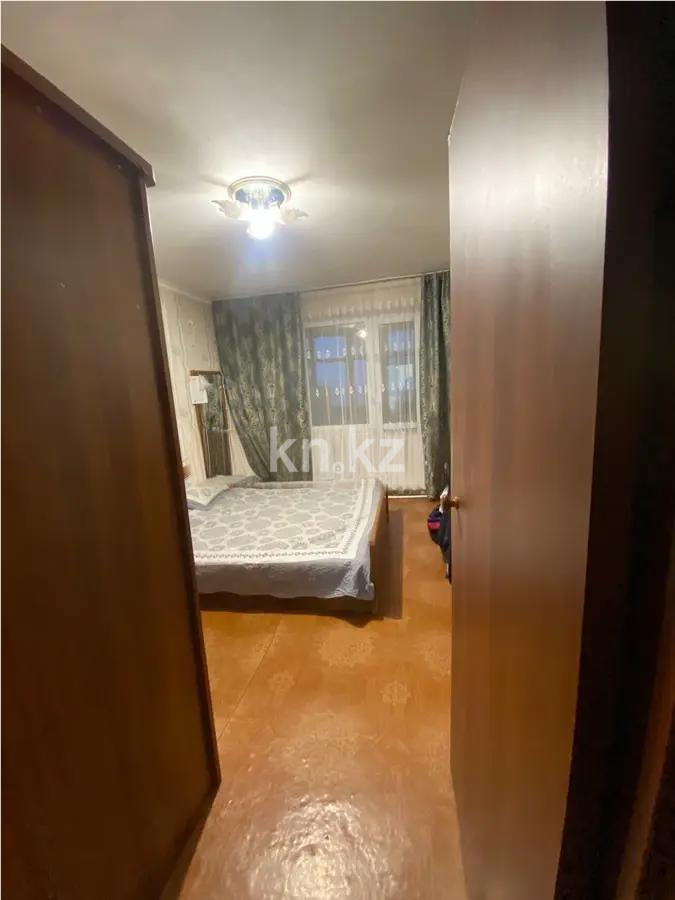 Продажа 3-комнатной квартиры, 68 м², мкр-н 18, дом  4 в Караганде - фото 2