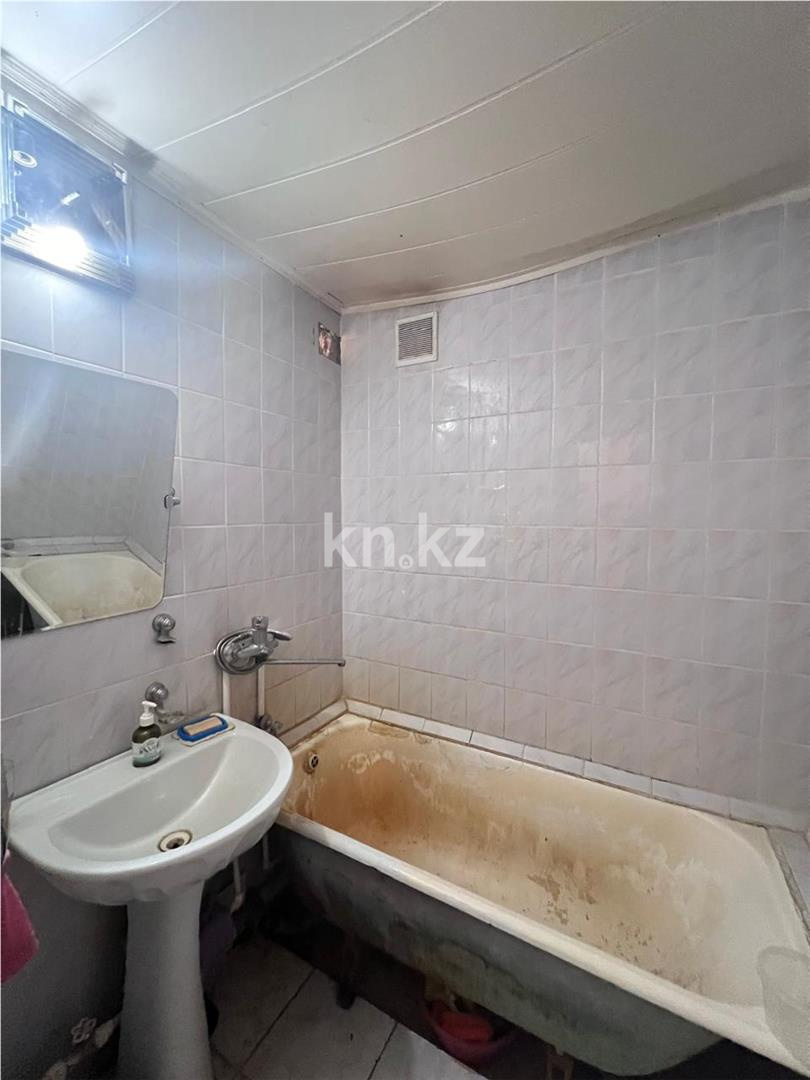 Продажа 3-комнатной квартиры, 62 м², ул. Гапеева, дом  1 в Караганде - фото 9