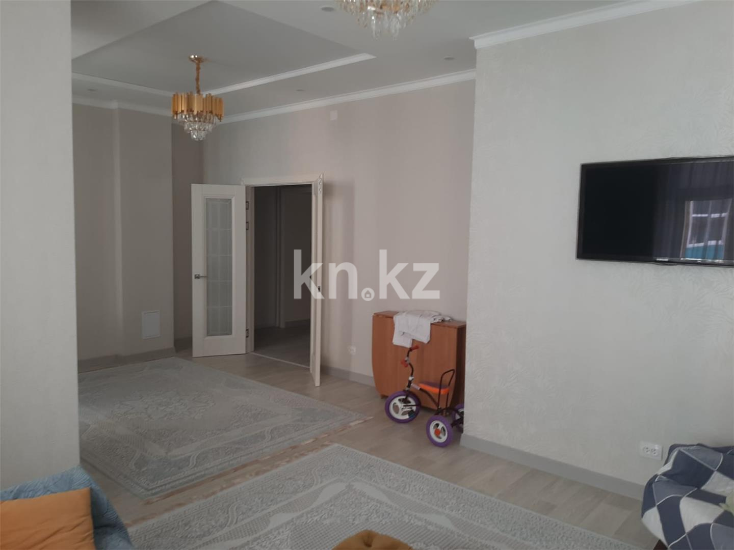 Продажа 4-комнатной квартиры, 117 м², пр. Строителей, дом  33/4 в Караганде